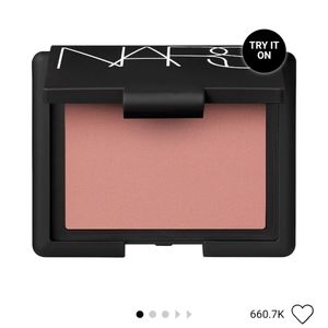 Nars blush in shade Behave